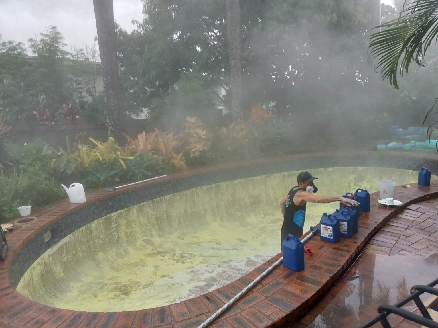 One-Off Pool Cleans by Airlie Beach Pool Service